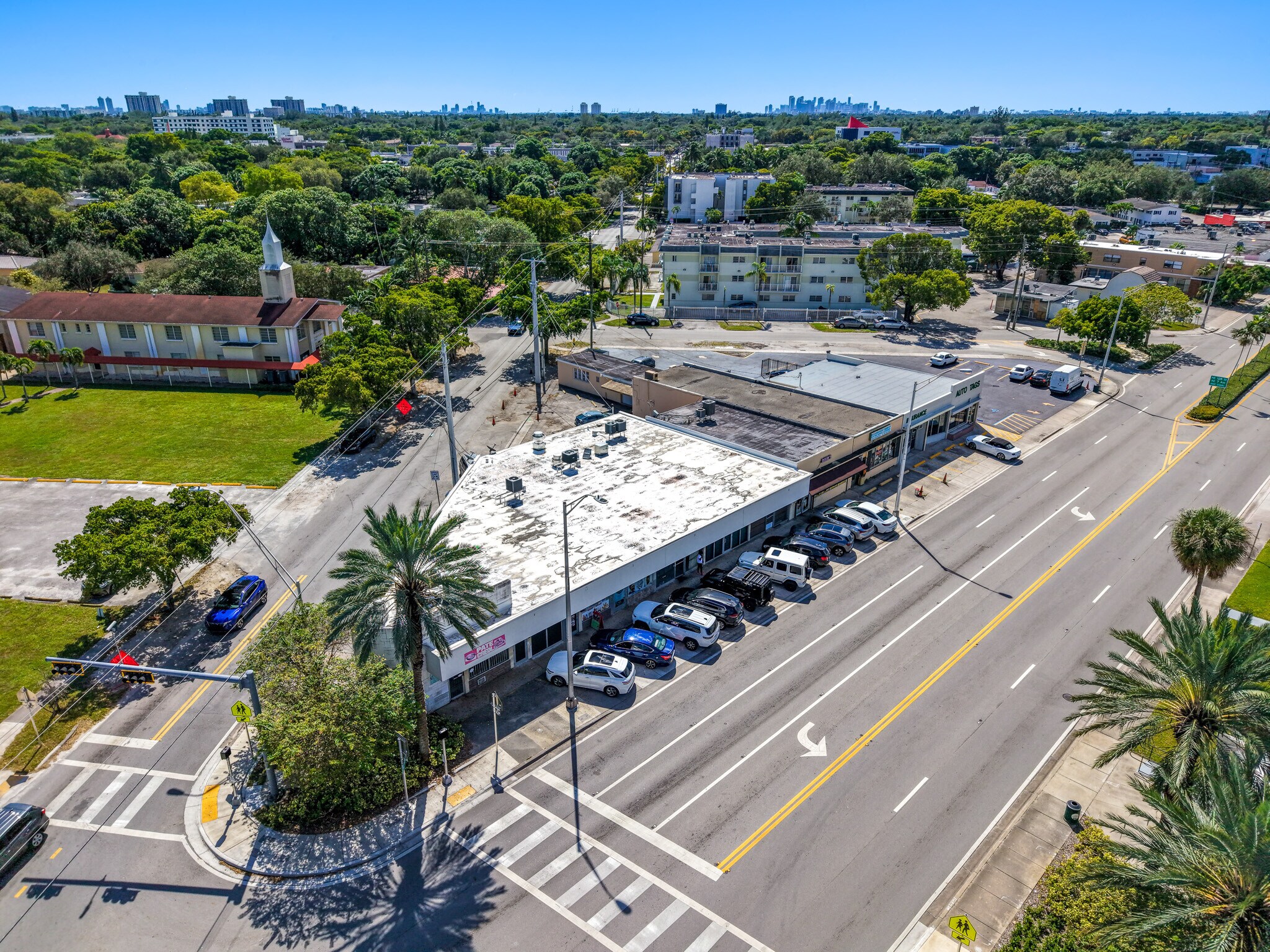 12985-12997 W Dixie Hwy, North Miami, FL à vendre Photo principale– Image 1 sur 5