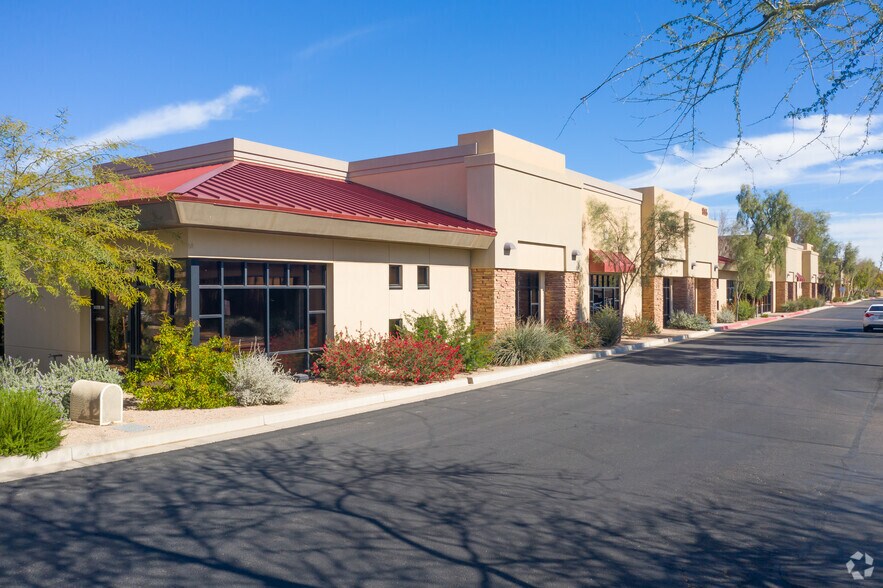 8165 E Indian Bend Rd, Scottsdale, AZ à louer - Photo de l’immeuble – Image 3 sur 91