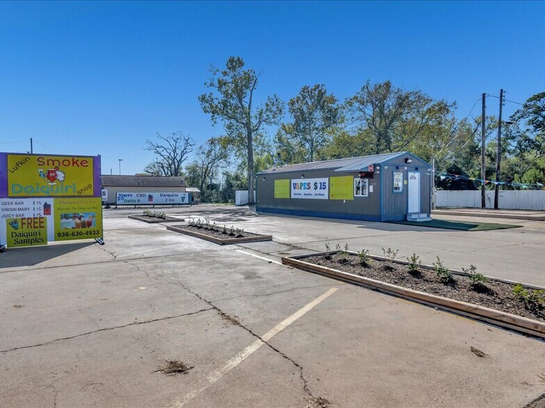 205 N Timberland Dr, Lufkin, TX à vendre - Photo de l’immeuble – Image 3 sur 11
