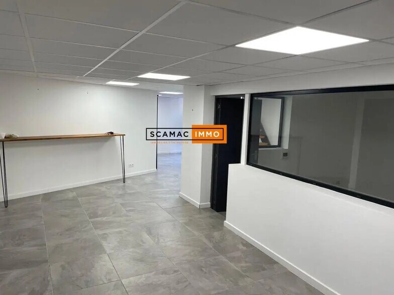 Bureau dans La Crau à louer - Photo intérieure – Image 3 sur 10