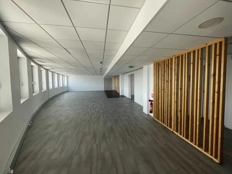 Bureau dans Ivry-sur-Seine à louer - Photo intérieure – Image 2 sur 18