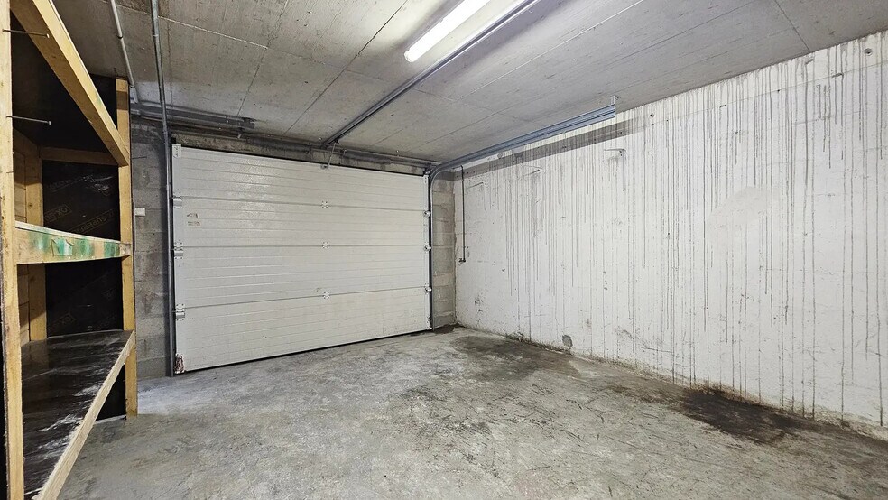 Local d’activités dans Le Plessis-Trévise à louer - Photo de l’immeuble – Image 3 sur 11