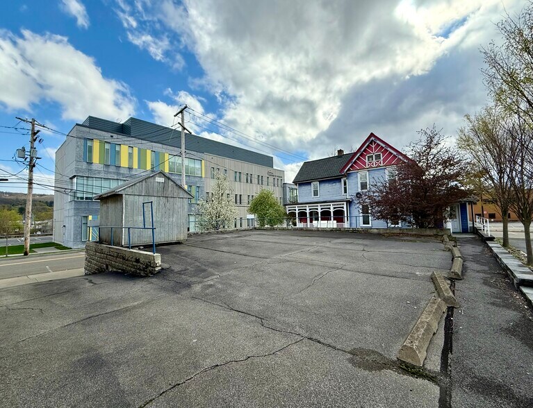113 Hawley St, Binghamton, NY à louer - Photo de l’immeuble – Image 3 sur 14