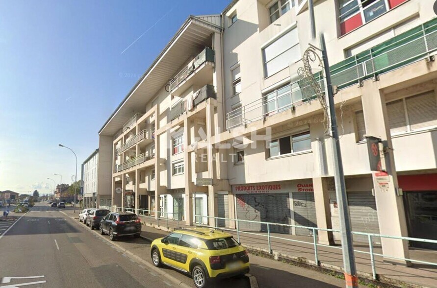 Avenue Jean Jaurès, Décines-Charpieu à louer - Photo de l’immeuble – Image 1 sur 5