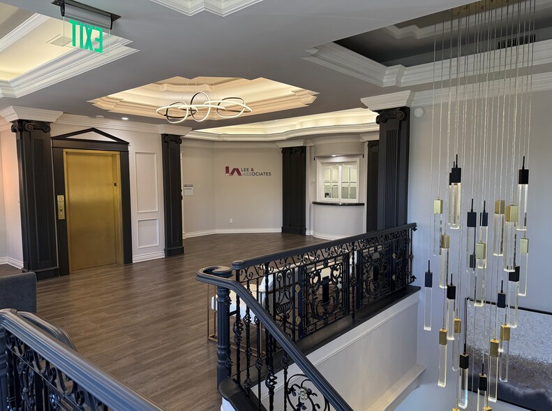 5707 Corsa Ave, Westlake Village, CA à louer - Photo intérieure – Image 2 sur 8