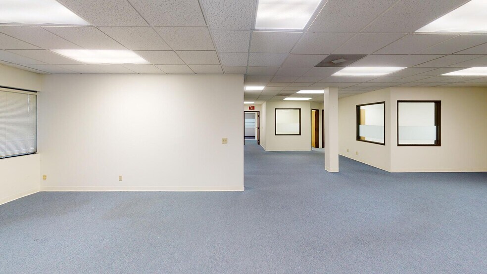 370 Amapola Ave, Torrance, CA à louer - Photo de l’immeuble – Image 2 sur 5