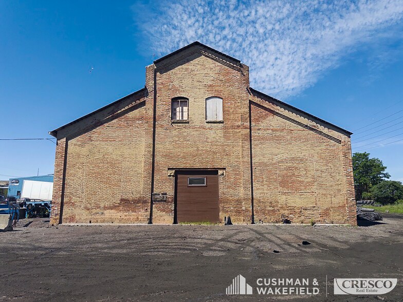 4501 Lakeside Ave, Cleveland, OH à louer - Photo de l’immeuble – Image 1 sur 5