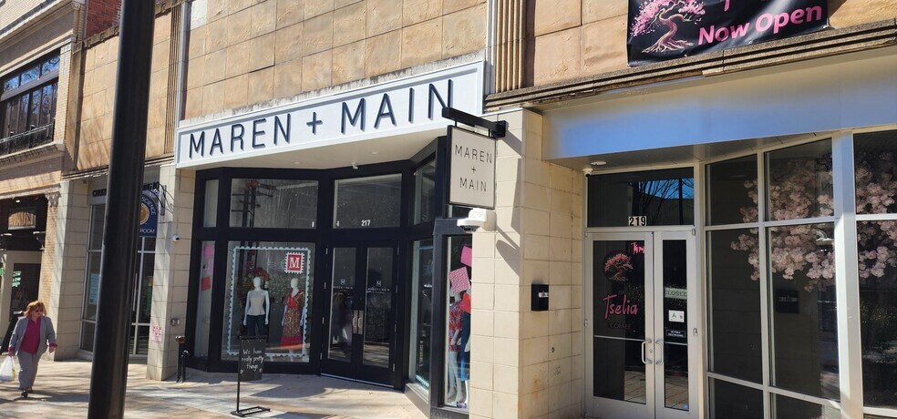 217-219 N Main St, Greenville, SC à louer - Photo de l’immeuble – Image 3 sur 7