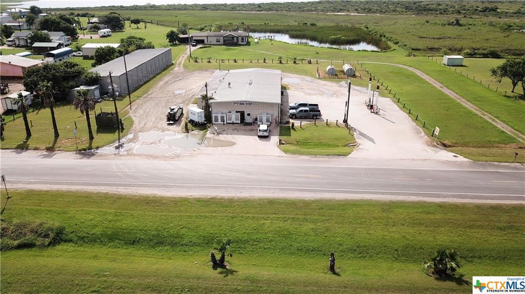 514 Margie Tewmey Rd, Port Lavaca, TX à vendre Photo principale– Image 1 sur 19