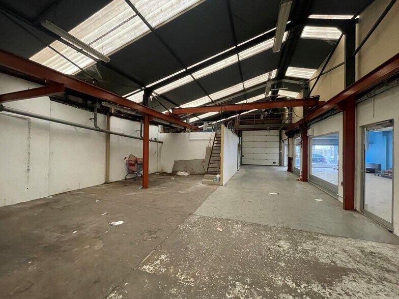 Local d'activités dans Issy-les-Moulineaux à vendre - Photo intérieure – Image 1 sur 7