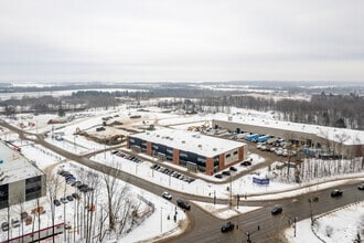 100 Blvd Jean-Baptiste-Rolland O, Saint-jerome, QC - Vue aérienne  vue de carte - Image1