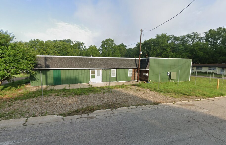402 S Oak St, Buchanan, MI à louer - Photo de l’immeuble – Image 1 sur 4