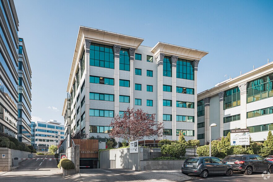 Avenida Manoteras, 46 B, Madrid, Madrid à louer - Photo de l’immeuble – Image 1 sur 13