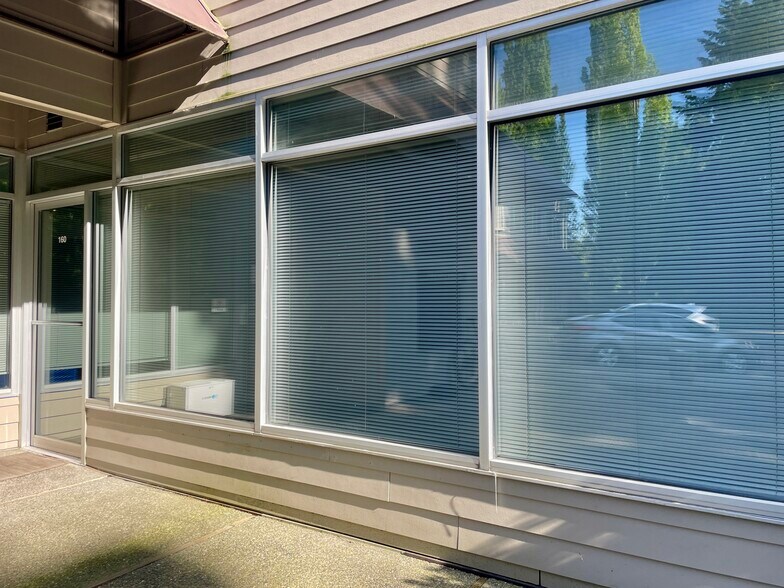 17530 NE Union Hill Rd, Redmond, WA à vendre - Photo intérieure – Image 2 sur 11