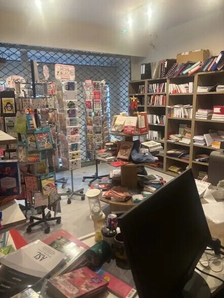 Local commercial dans Paris à louer - Photo intérieure – Image 3 sur 9