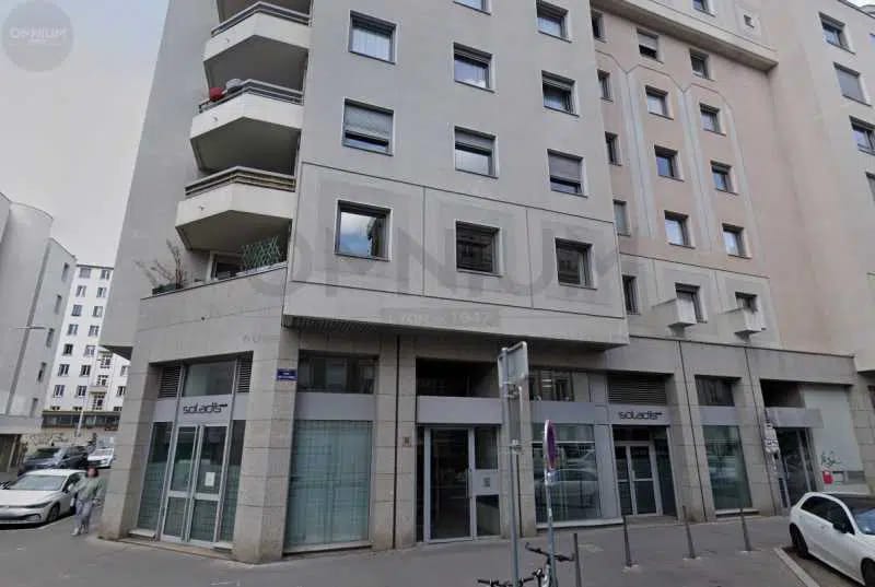 Bureau dans Lyon à louer - Photo de l’immeuble – Image 1 sur 6