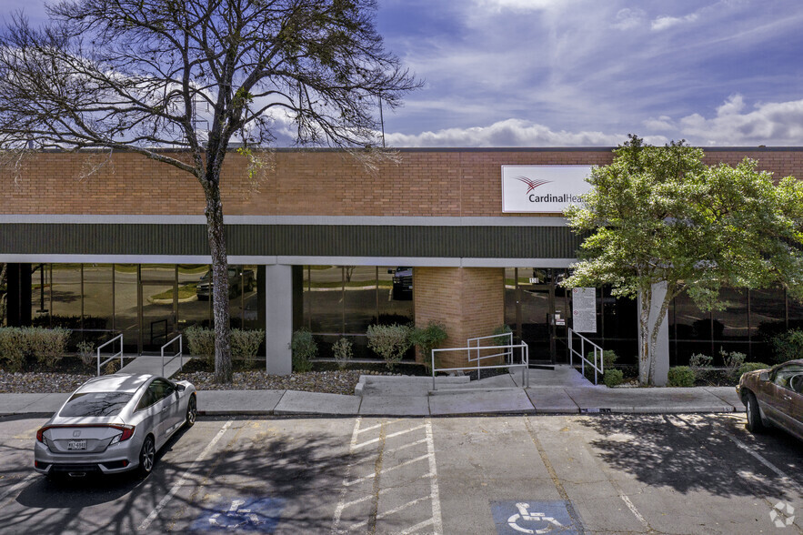 12000 Network Blvd, San Antonio, TX à louer - Photo de l’immeuble – Image 2 sur 29