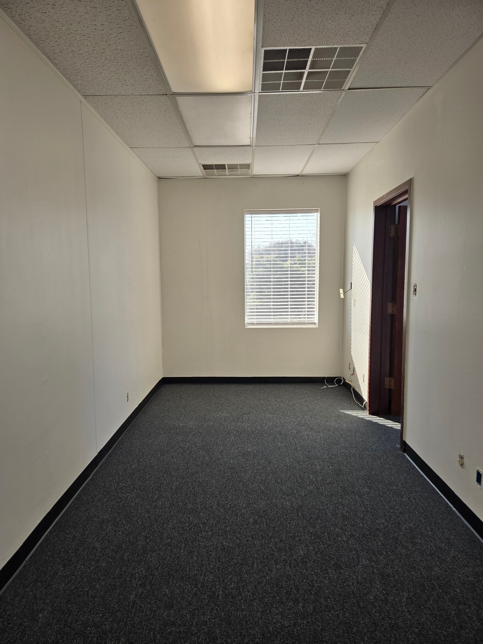 433 Callan Ave, San Leandro, CA à louer Photo intérieure– Image 1 sur 1