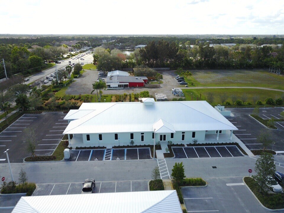 1111 SE Indian St, Stuart, FL à louer Aérien– Image 1 sur 1