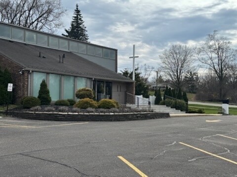 272 N Hewitt Rd, Ypsilanti, MI à vendre - Photo de l’immeuble – Image 2 sur 19