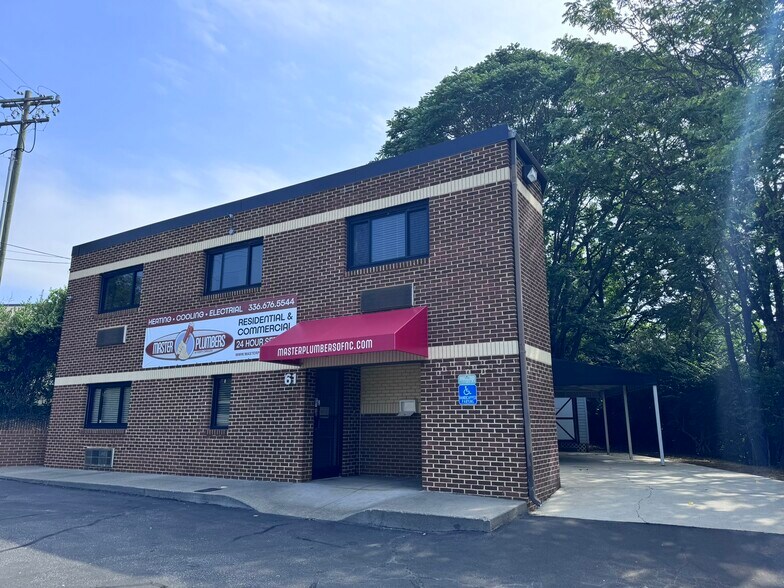 61 Miller St, Winston-Salem, NC à louer - Photo de l’immeuble – Image 2 sur 26