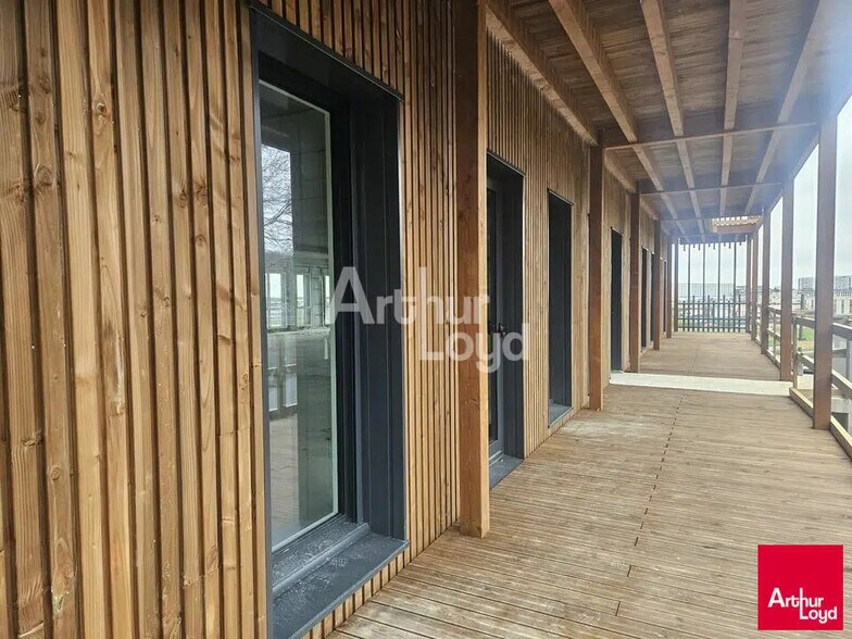 Bureau dans Beaucouzé à louer - Photo de l’immeuble – Image 1 sur 2