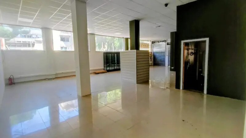 Local commercial dans Nice à louer - Photo intérieure – Image 3 sur 7