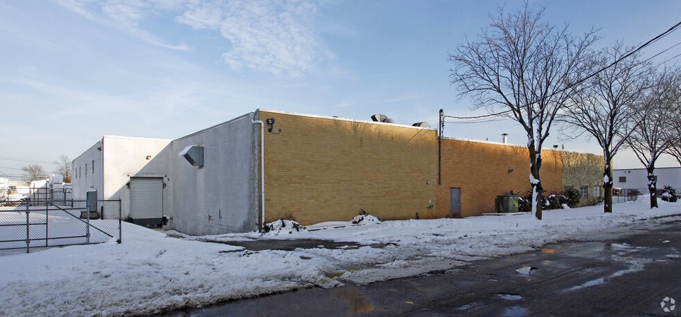 47-49 Jersey St, Babylon, NY à louer - Photo de l’immeuble – Image 2 sur 7