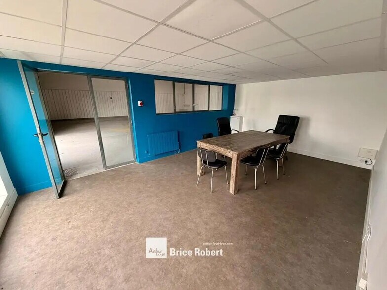 Local d’activités dans Civrieux-d'Azergues à louer - Photo intérieure – Image 2 sur 4