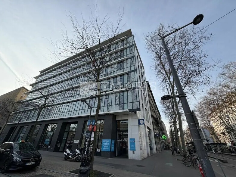3 Cours Charlemagne, Lyon à louer - Photo de l’immeuble – Image 1 sur 9