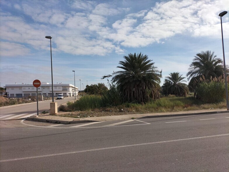Terrain dans Granja de Rocamora, Alicante à vendre - Photo de l’immeuble – Image 1 sur 7