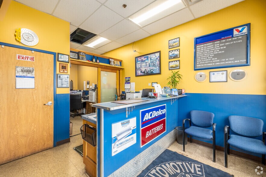 524-530 W Grand Ave, Elmhurst, IL à vendre - Photo intérieure – Image 3 sur 27