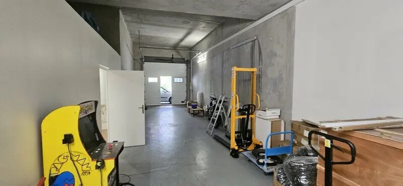 Local d’activités dans Nice à louer - Photo de l’immeuble – Image 1 sur 5