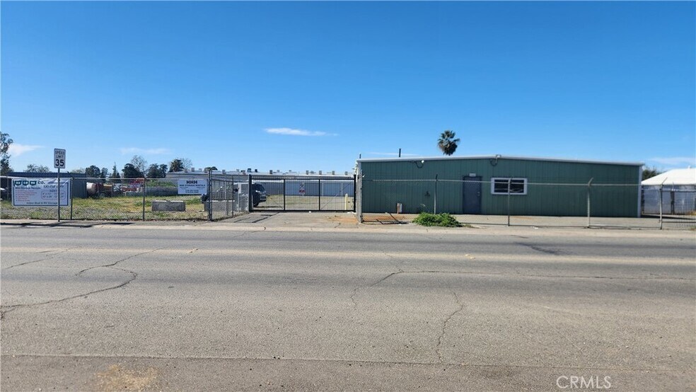 2551 Huntington Ln, Oroville, CA à vendre - Photo de l’immeuble – Image 2 sur 19