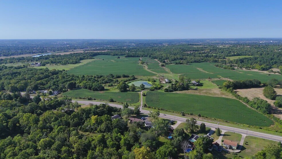 881 Middletown Eaton Rd, Middletown, OH à vendre - Vidéo sur l’annonce professionnelle – Image 2 sur 11