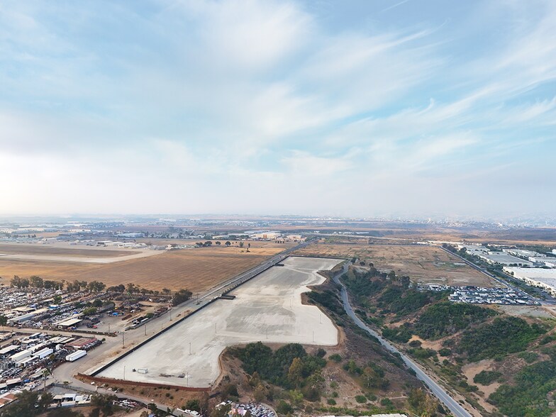 1080 Heritage Rd, San Diego, CA à louer - Photo de l’immeuble – Image 3 sur 5
