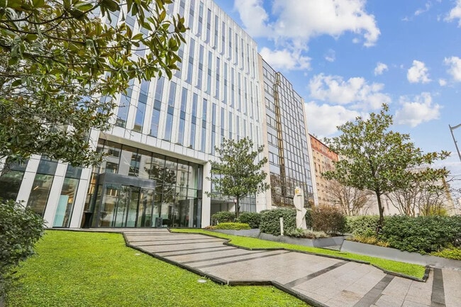 Plus de détails pour 29 Rue Anatole France, Levallois-Perret - Bureau à louer