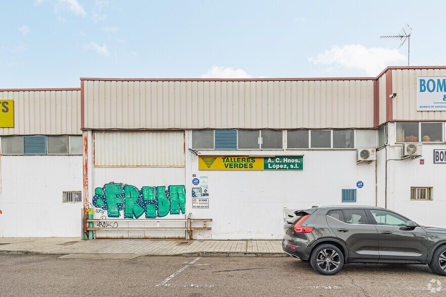 Industriel/Logistique dans Coslada, Madrid à vendre - Photo de l’immeuble – Image 2 sur 4