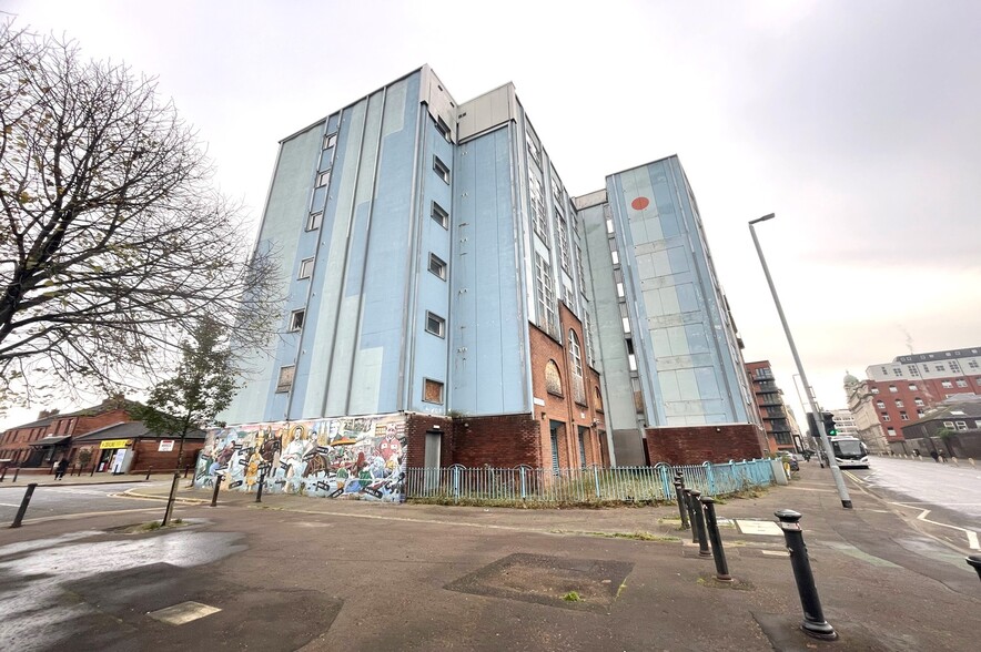 32 College Square North, Belfast à vendre - Photo de l’immeuble – Image 2 sur 3