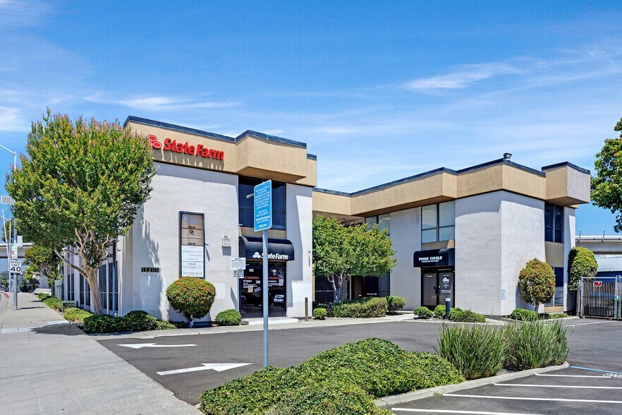 15200 Hesperian Blvd, San Leandro, CA à vendre - Photo de l’immeuble – Image 1 sur 7