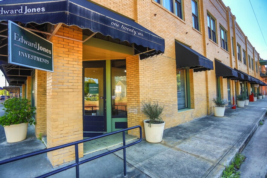 122-128 Vale St, Jefferson, TX à vendre - Photo de l’immeuble – Image 3 sur 50