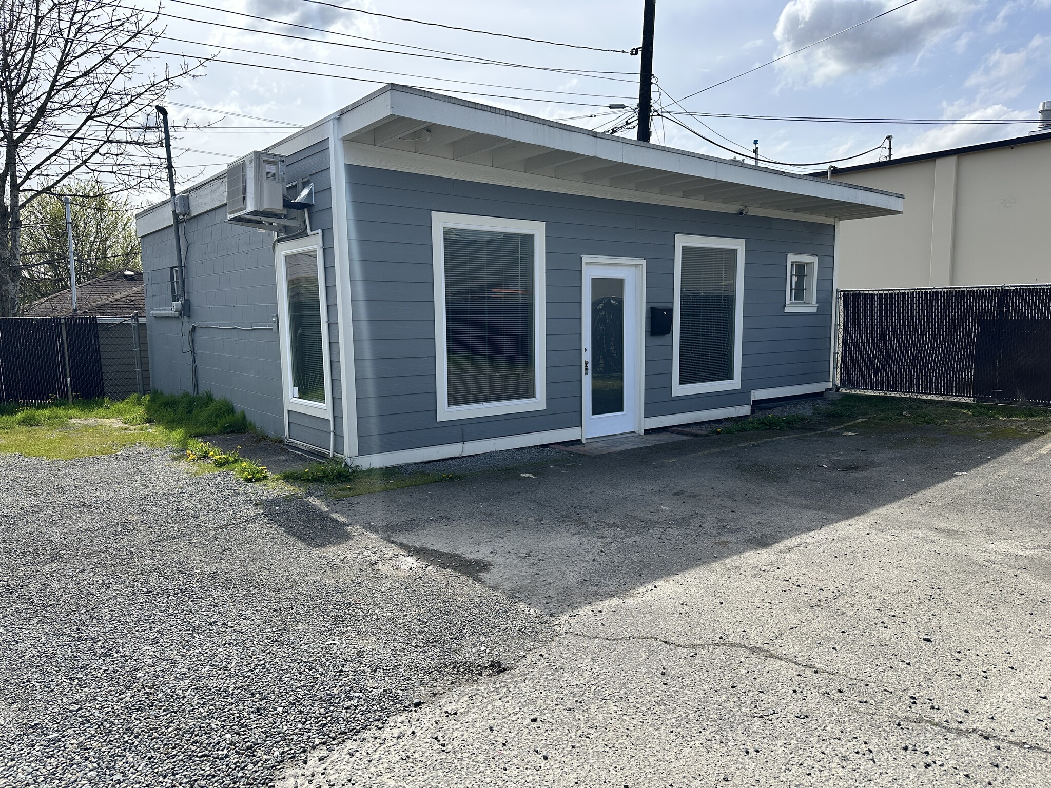 8218 Pacific Ave, Tacoma, WA à louer Photo intérieure– Image 1 sur 8
