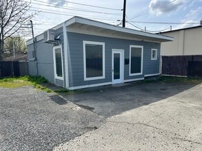 8218 Pacific Ave, Tacoma, WA à louer Photo intérieure– Image 1 sur 8