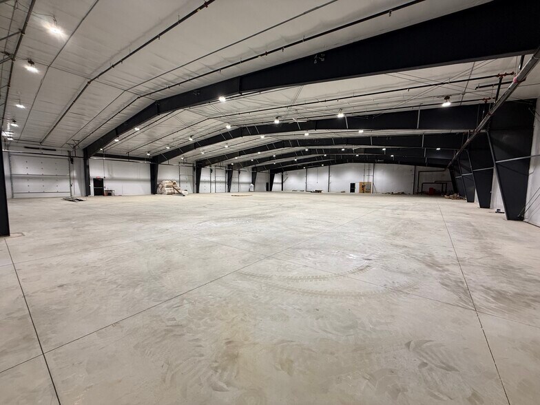 701-703 Industrial Dr, Middletown, DE à louer - Photo de l’immeuble – Image 2 sur 15