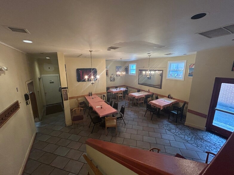 4918 Cordell Ave, Bethesda, MD à vendre - Photo intérieure – Image 2 sur 5