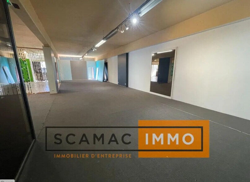 Local commercial dans Port-de-Bouc à louer - Photo de l’immeuble – Image 3 sur 4