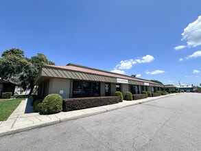215-225 Imperial Blvd, Lakeland, FL à louer Photo intérieure– Image 1 sur 16