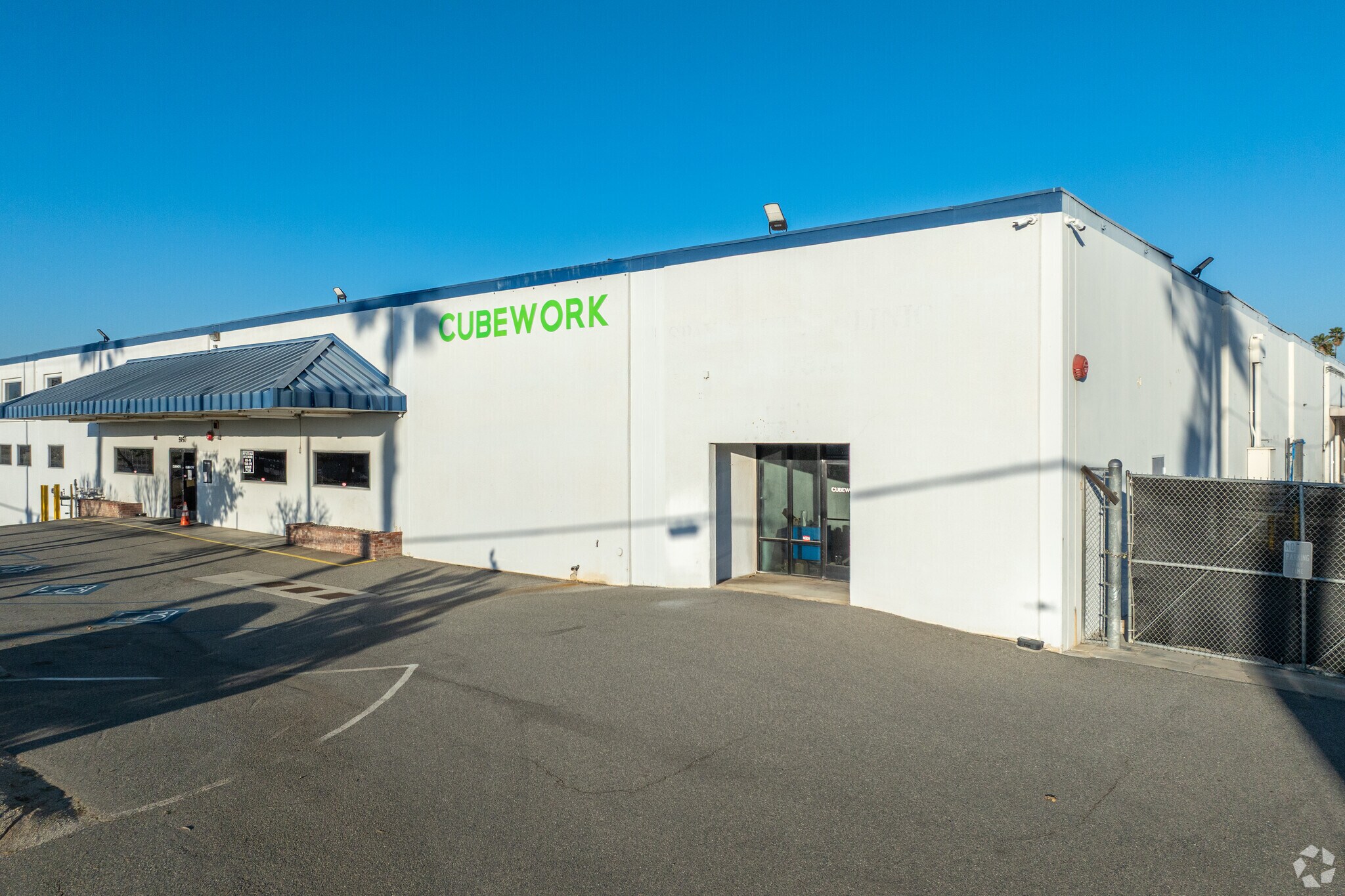 5950 Wilderness Ave, Riverside, CA à louer Photo principale– Image 1 sur 16