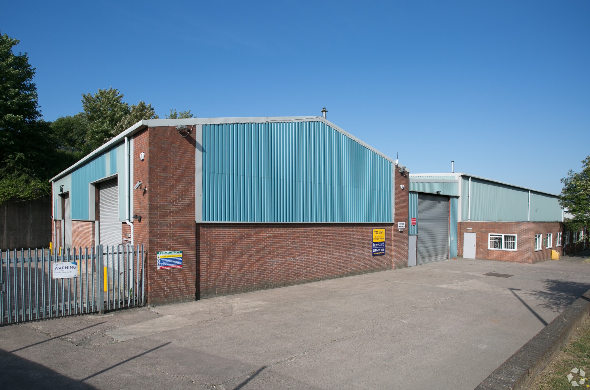 Hingley Rd, Halesowen à louer Photo principale– Image 1 sur 4