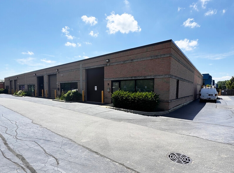 1340-1358 Ridge Ave, Elk Grove Village, IL à vendre - Photo de l’immeuble – Image 2 sur 3